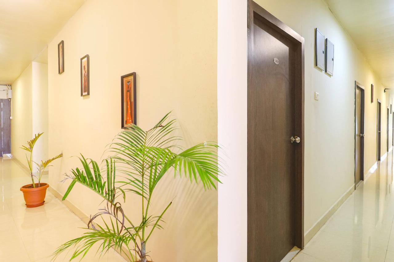 Fabexpress Airport Stay Inn - Nr Hyderabad International Airport, Shamshabad Buitenkant foto