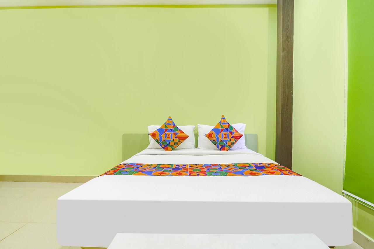 Fabexpress Airport Stay Inn - Nr Hyderabad International Airport, Shamshabad Buitenkant foto
