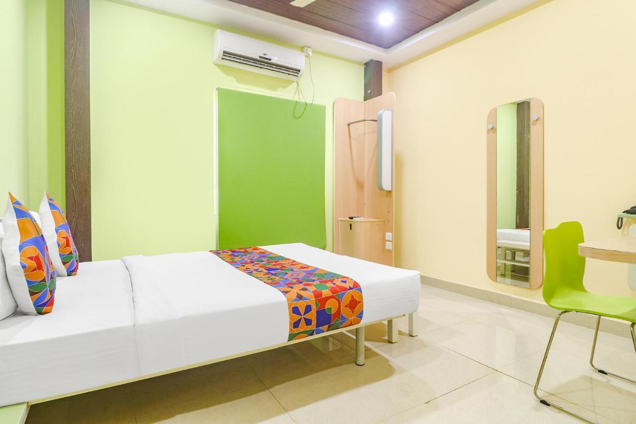 Fabexpress Airport Stay Inn - Nr Hyderabad International Airport, Shamshabad Buitenkant foto