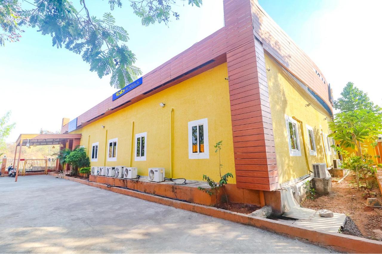 Fabexpress Airport Stay Inn - Nr Hyderabad International Airport, Shamshabad Buitenkant foto